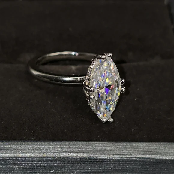 4CWT Moissanite 8-prong marquise cut set in solid S925 sterling silver. - Picture 3 of 11